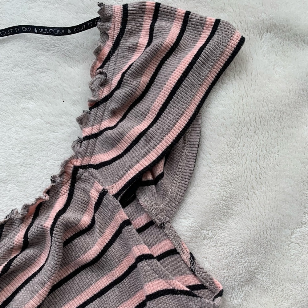 Volcom Ruffle Ribbed Crop Top - Picture 5 of 9